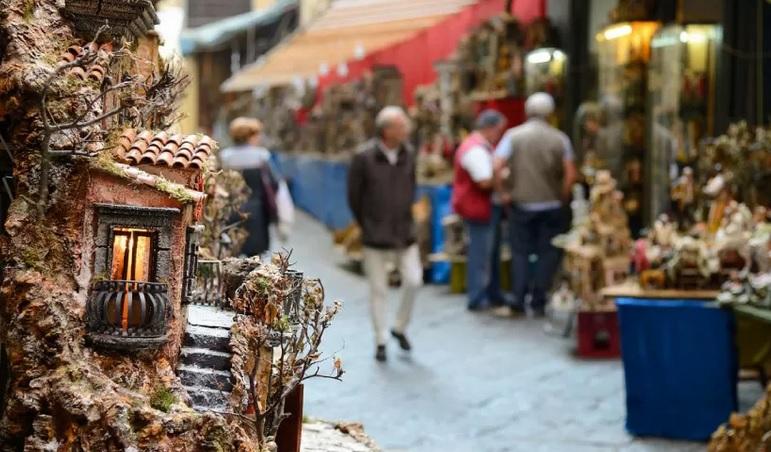 Natale a Napoli, la gioia ritrovata di stare insieme dopo il Covid