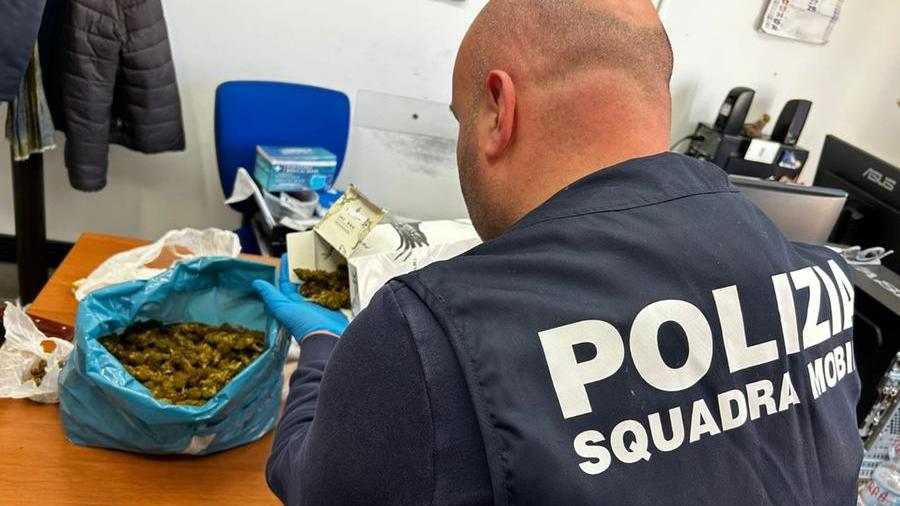 Cagliari, in casa hascisc e marijuana: arrestato un 39enne