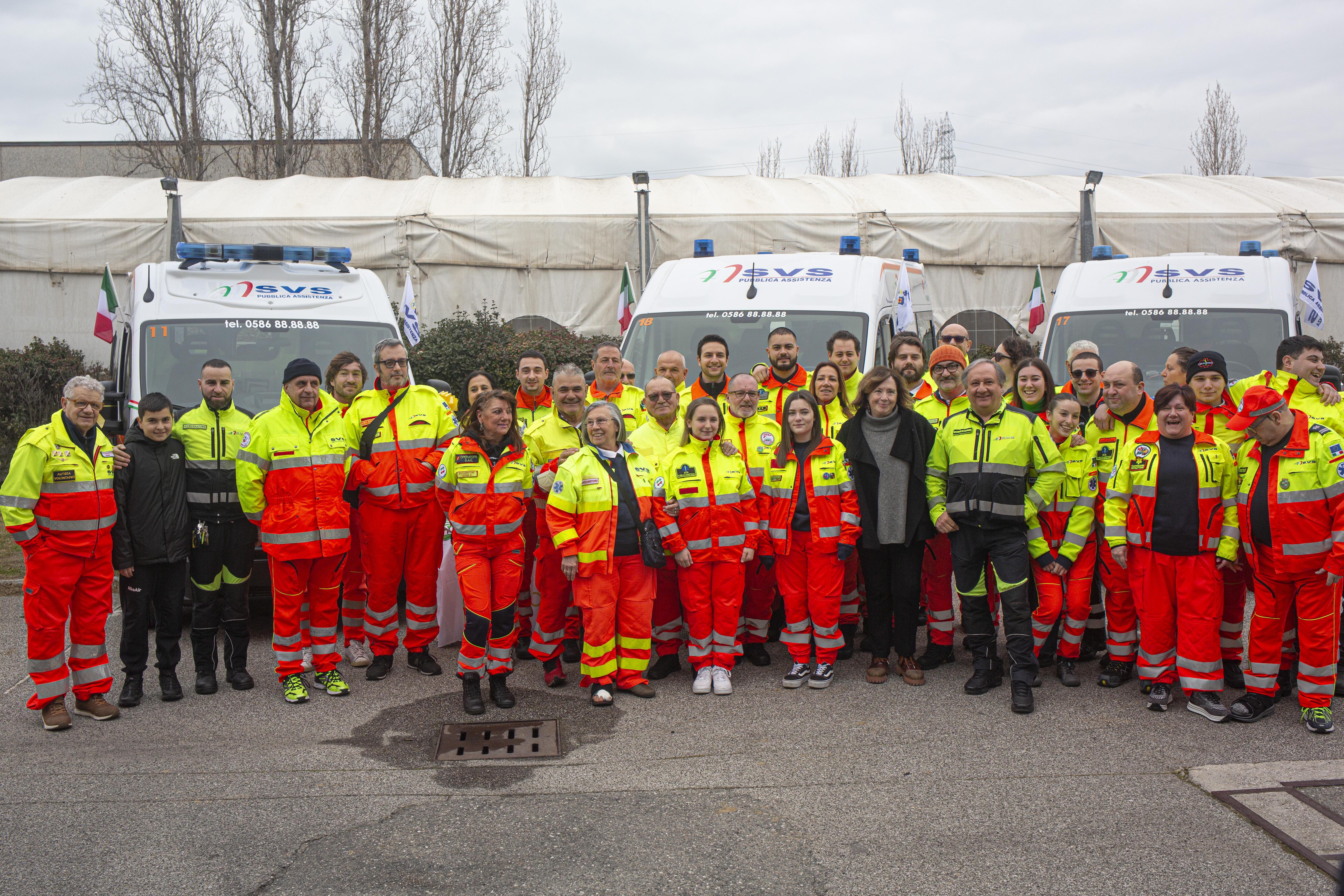 I volontari durante l'inaugurazione (foto Daniele Stefanini/Silvi)