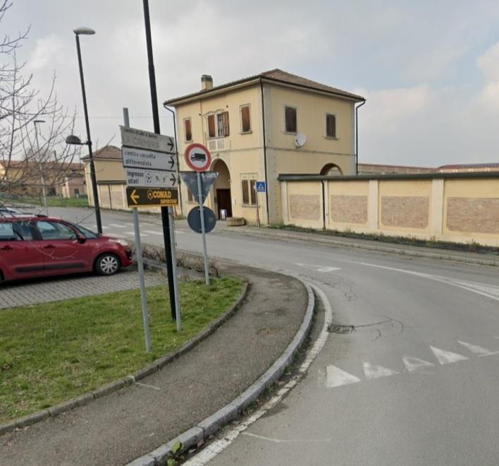 Anziana derubata davanti al cimitero