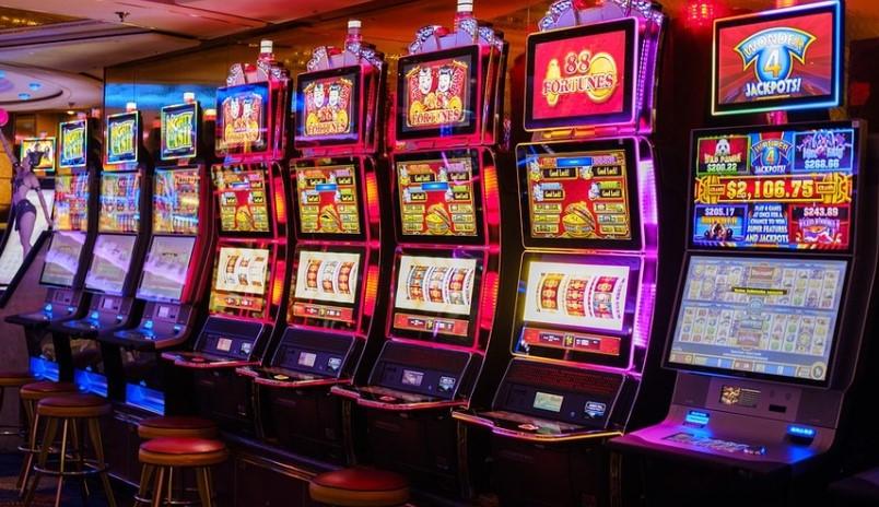 Gioco d'azzardo, a Modena spesi 2mila euro a testa in un anno