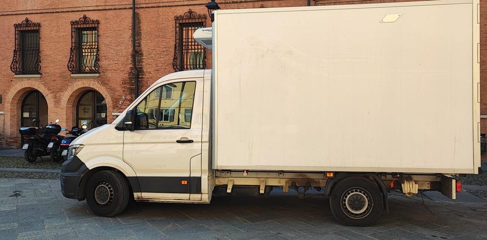 Modena. Corriere copre la targa col nastro per non pagare la Ztl: scoperto 