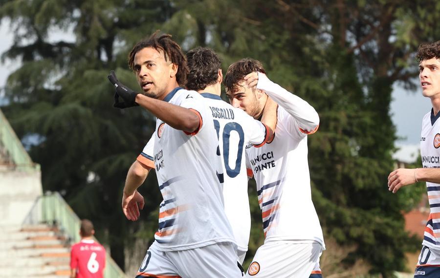 Pistoiese, poker di reti contro il Carpi e vetta più vicina