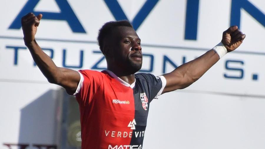 Diakite esulta dopo il gol (foto mauro chessa)