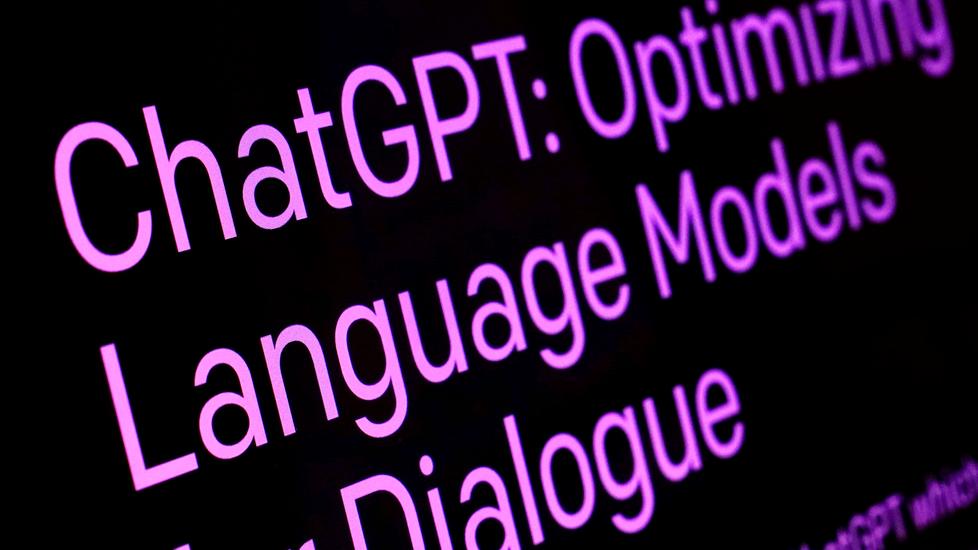 Non è solo “generatore di dialoghi”: ChatGpt si insinua anche nel lavoro