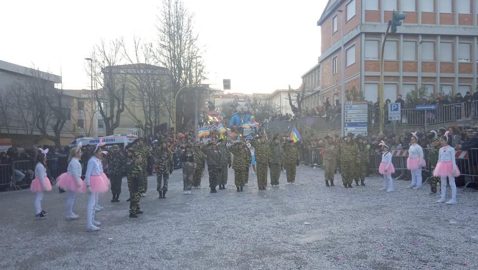 Il Re sposa Mannena: esplosione di folla a Tempio