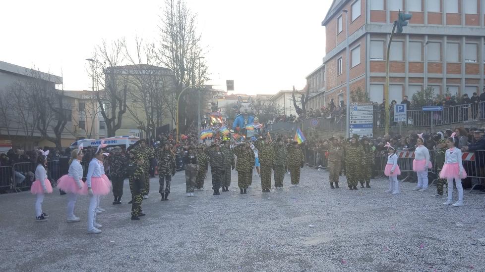 Il Re sposa Mannena: esplosione di folla a Tempio