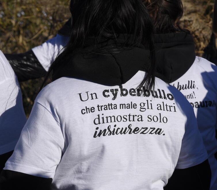 Il piano anti-bullismo della scuola di Pontedera: dialogo in classe tra studenti ed esperti