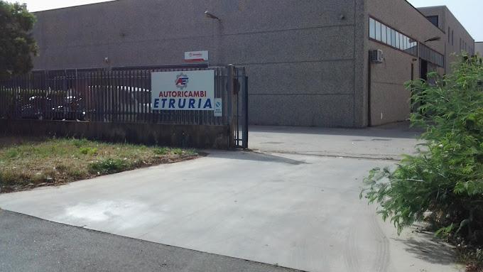La sede di Autoricambi Etruria di via degli Arrotini, al Picchianti