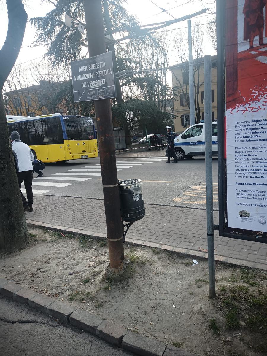 Modena. Studentessa 18enne investita da un autobus