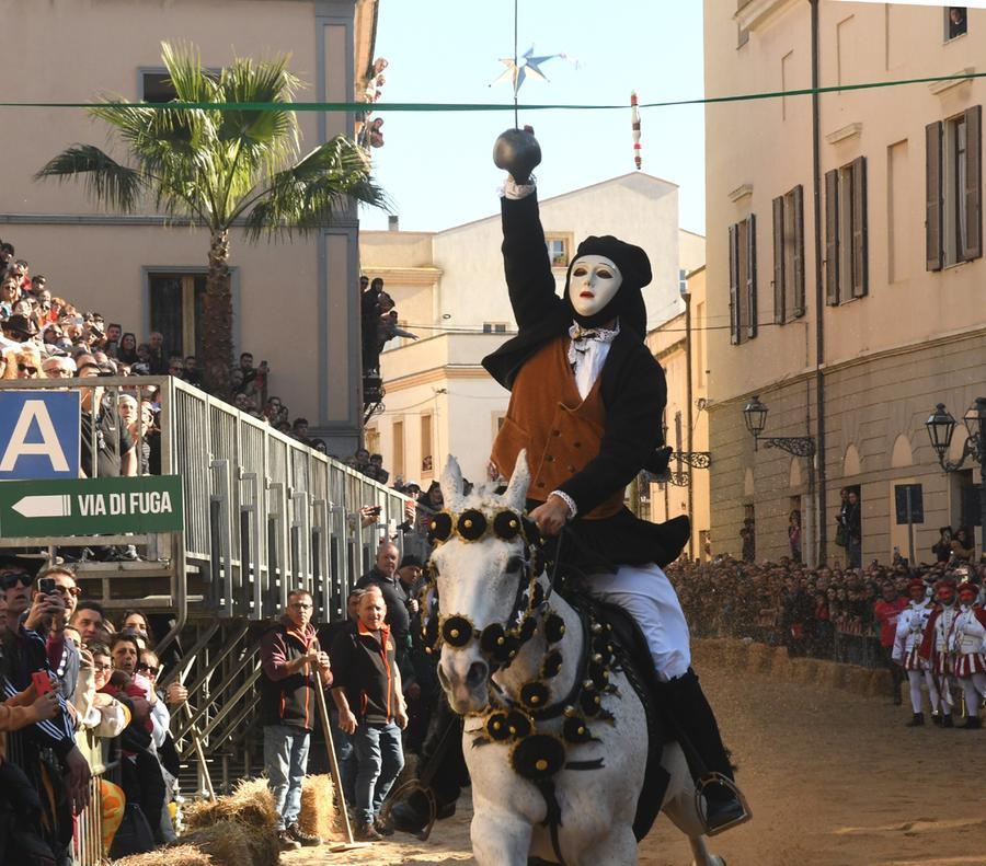
	Giampaolo Mugheddu durante la corsa alla stella di domenica (foto Francesco Pinna)


