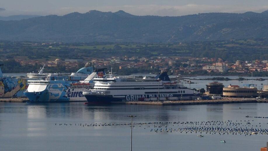 Navi più grandi all’Isola Bianca, l’Autority “molla gli ormeggi”