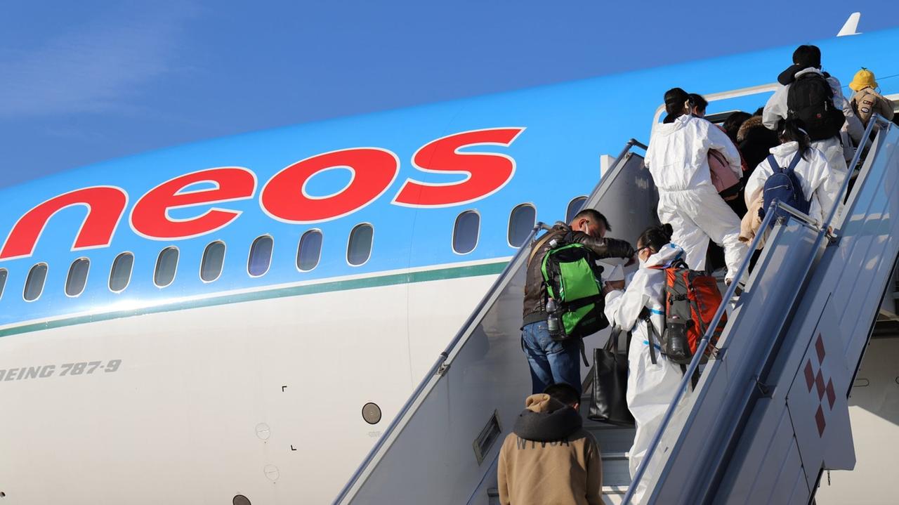 L'assessore ai trasporti: «Ok a Ryanair, pronti a compensare il taglio delle tasse»