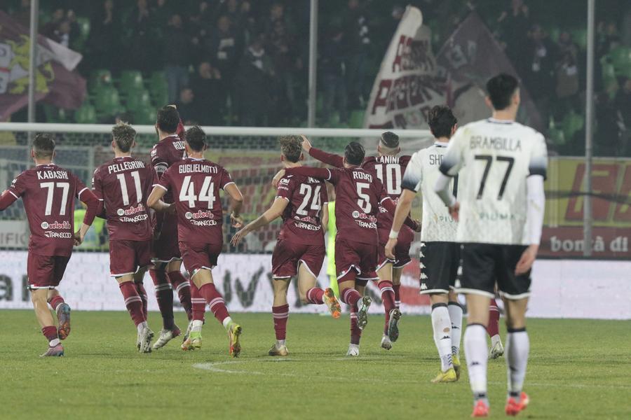 La Reggiana Espugna Cesena 2-1: Punti D’oro Nella Corsa Alla B Gazzetta ...