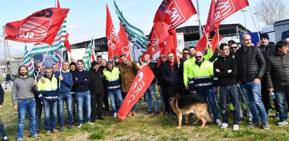 Essity: un giorno di lotta per chiedere il rinnovo del contratto