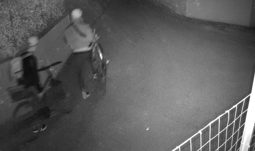 Quartiere Oliveto nel mirino dei ladri: le telecamere riprendono i malviventi