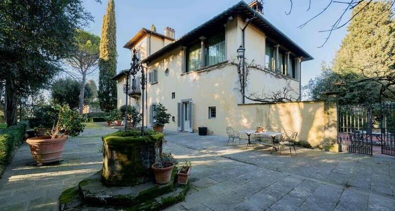 La Villa, Il Loretino e i terreni all’asta per oltre 2,7 milioni