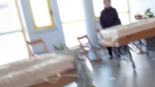 A Sassuolo camere ardenti sovraffollate Stop alle salme dall’esterno