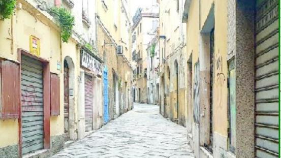Addio a tre negozi al giorno in Sardegna