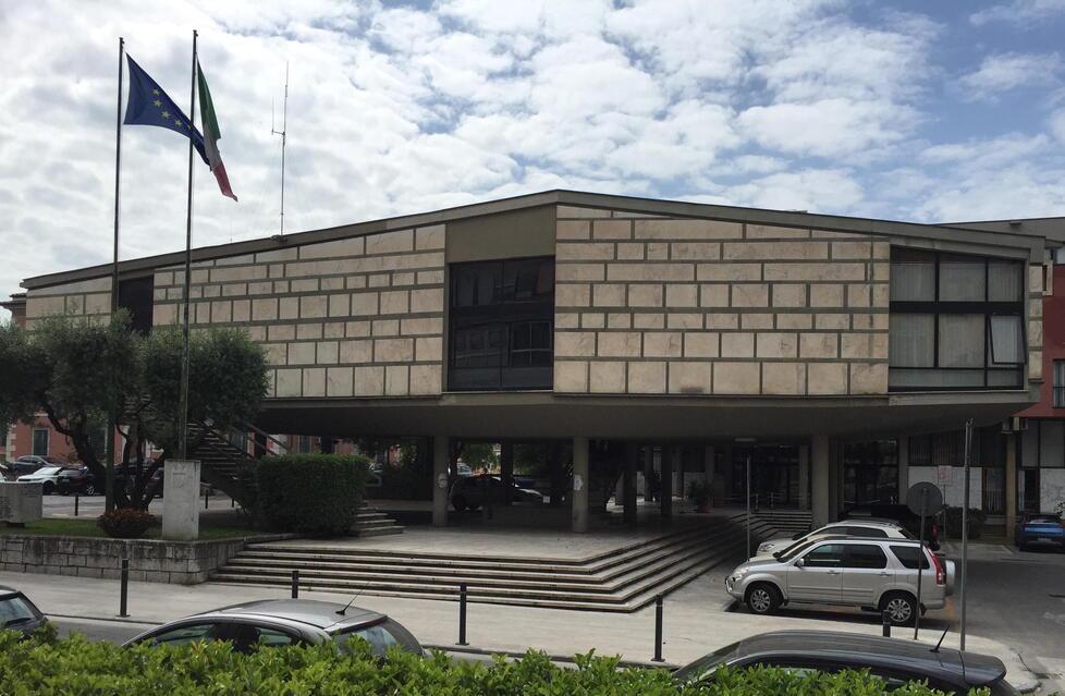 Uno scorcio di palazzo comunale