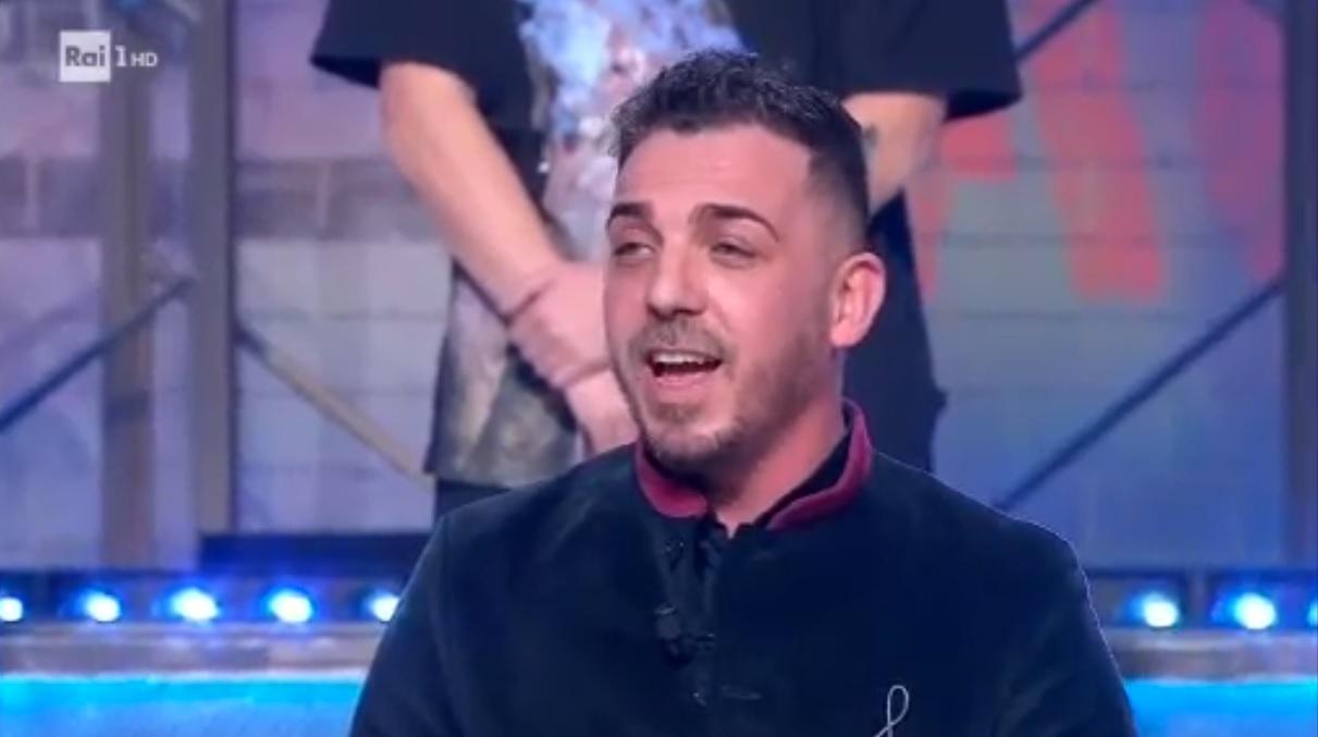 Andrea Rosas, il pastore cantante di Pozzomaggiore “solito ignoto” da Amadeus