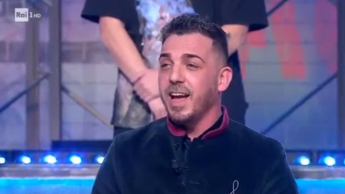 Andrea Rosas, il pastore cantante di Pozzomaggiore “solito ignoto” da Amadeus