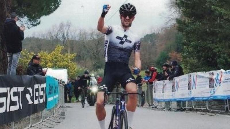 Raggio stacca tutti in salita e trionfa nella gara in ricordo di Pantani 