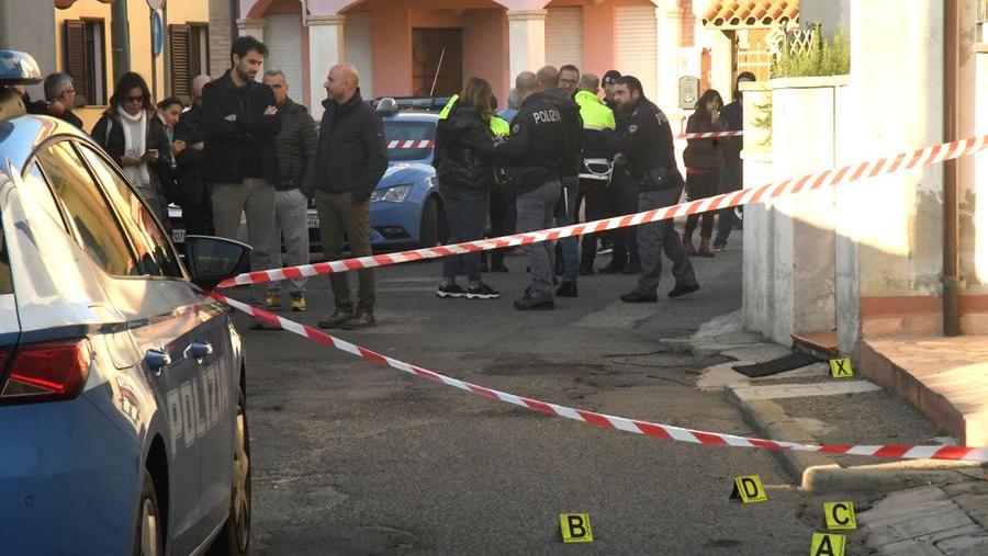 Sulla sinistra il sostituto procuratore Valerio Bagattini che sta coordinando le indagini per l'omicidio di Chiara Carta