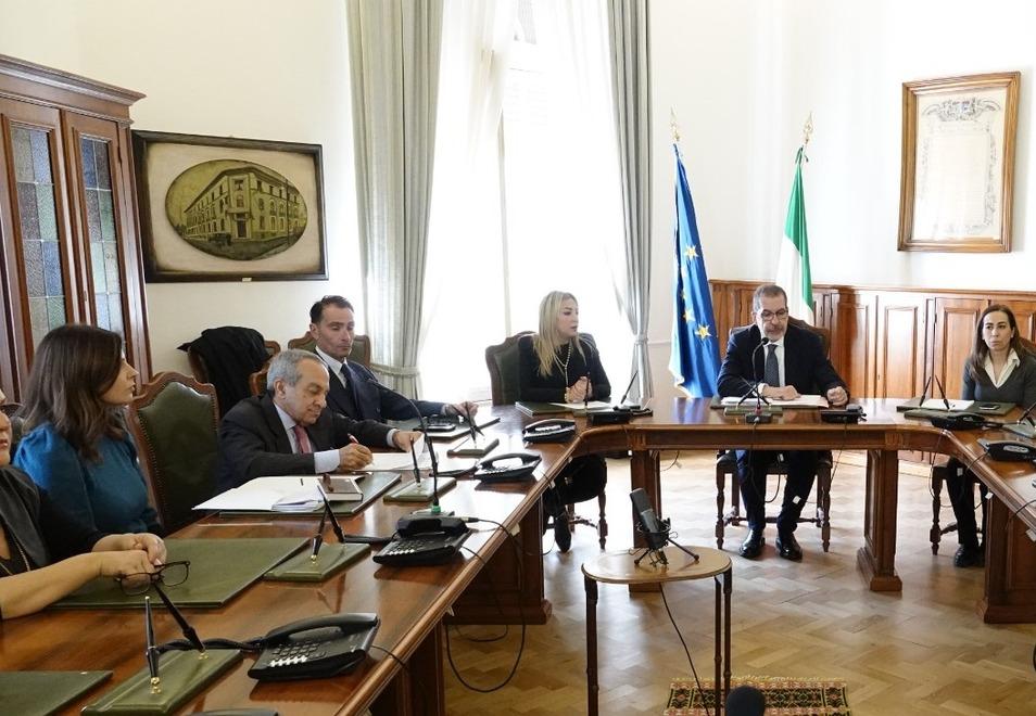 Governo e Regione insieme per combattere le cavallette 