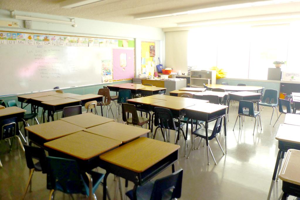 La scuola negata a Modena. I sindacati: «Il problema esuberi non si risolve così C’è poca trasparenza» 