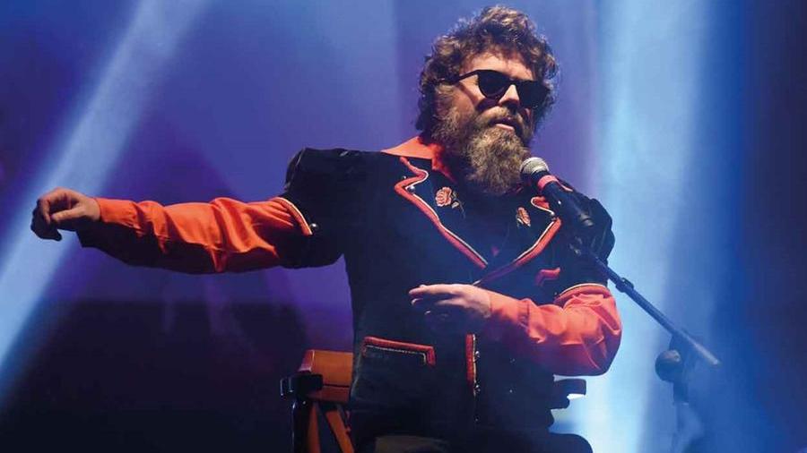 Gli Extraliscio dal vivo a Ferrara: «Siamo liberi e felici, che fortuna»