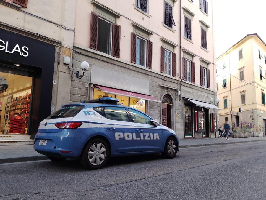 
	Una volante della polizia di Stato (foto d'archivio)

