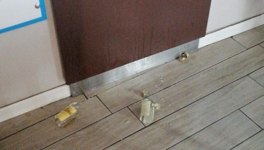 
	Aranciate e chinotti per terra al bar Maccino

