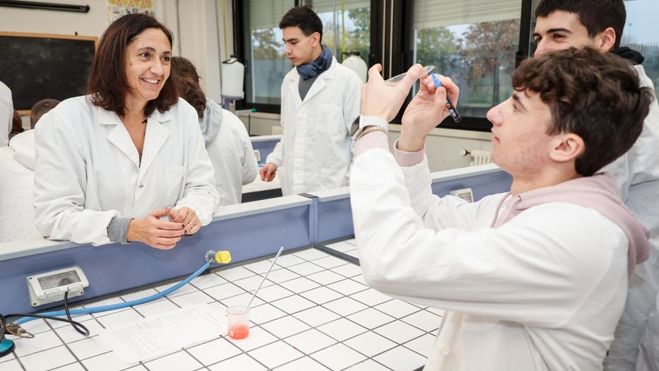 L’uomo è sempre esposto alle microplastiche «Mangiamo una carta di credito a settimana»