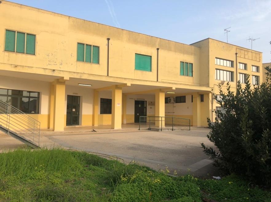 Alghero, Istituto Professionale: aggredito davanti a compagni e docenti