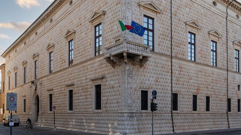 Ferrara. «Ai Diamanti gli architetti non sono stati invitati»