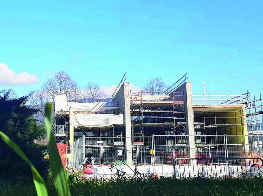 Cantieri lumaca e accessibili a tutti: Novoli attende piscina e palasport