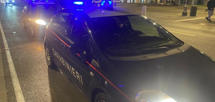 
	Una pattuglia dei carabinieri (foto d'archivio)

