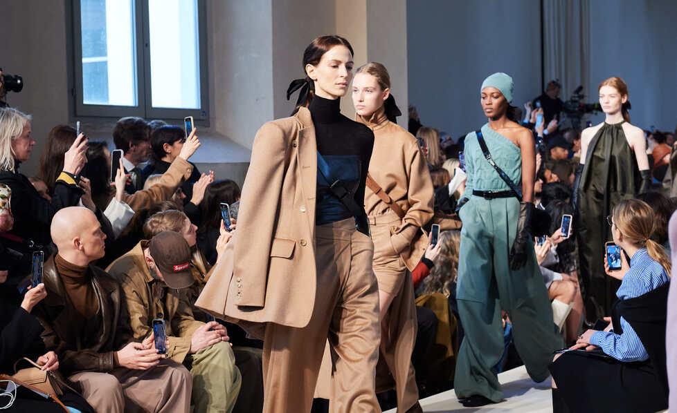 Max Mara tra ‘700 e contemporaneità. Ecco l’autunno-inverno 23/24