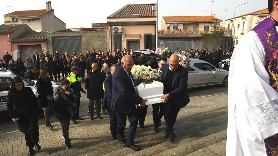 L'ingresso della salma di Chiara in chiesa
