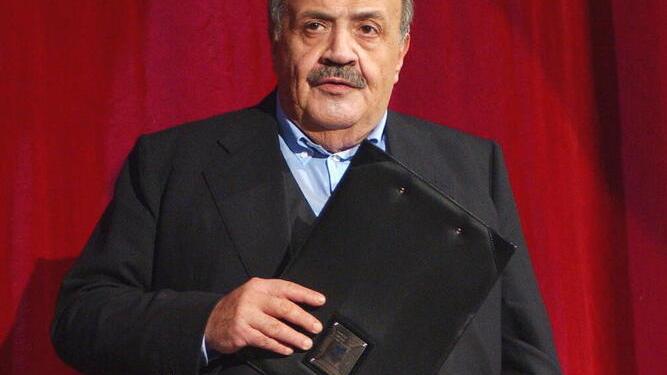 Addio a Maurizio Costanzo: lo show, gli amori e il coraggio di un grande italiano