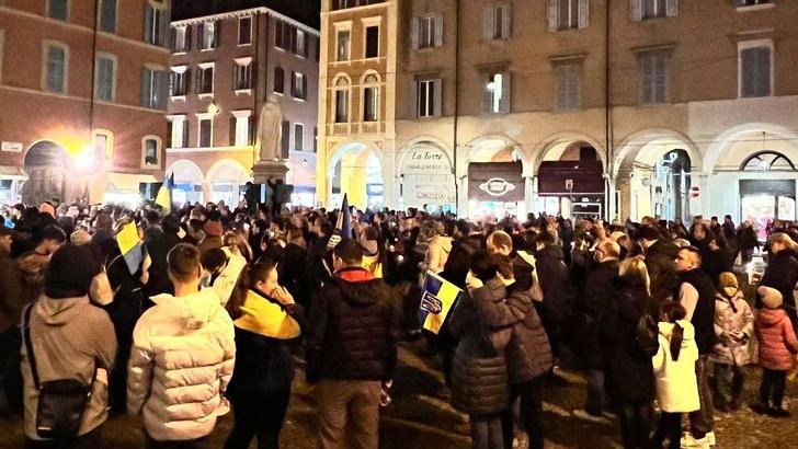 Modena In corteo per invocare la pace in Ucraina