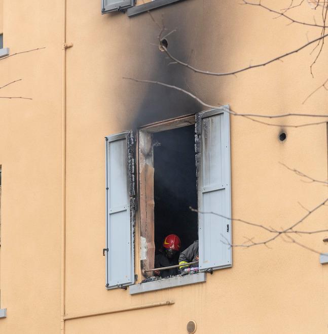 Modena. Incendio in casa: tre intossicati 
