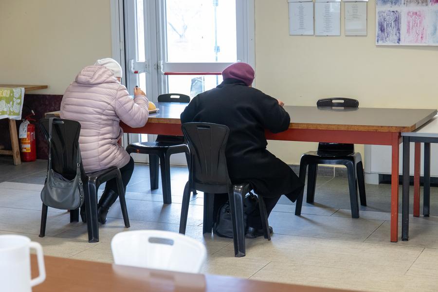 Caro bollette e affitti: a Ferrara la Caritas diocesana sostiene 1.500 persone