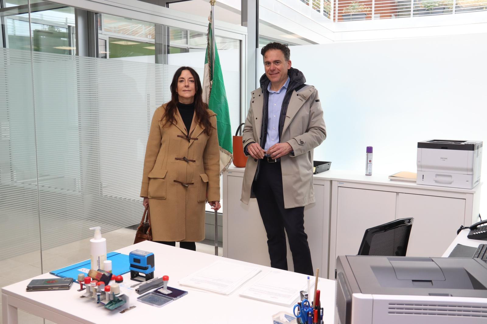 ll sindaco Michele Conti con la vice sindaca Raffaella Bonsangue