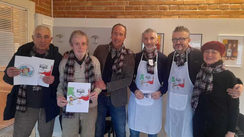 Foto di squadra per gli organizzatori del campionato
