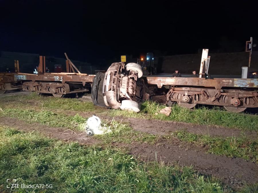 Jsw, i pericoli in una fabbrica spenta: indagine sullo scontro auto-treno