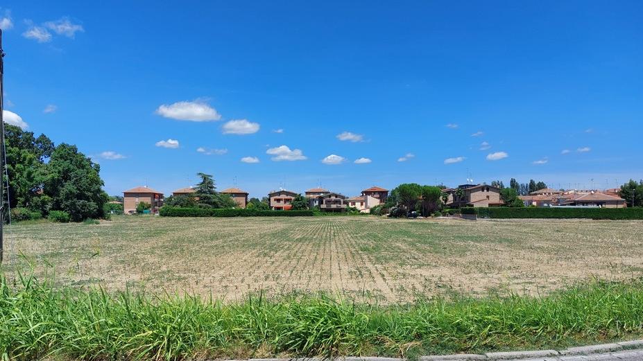Ferrara, Feris entra in Consiglio: nel mirino l’iper di via Caldirolo