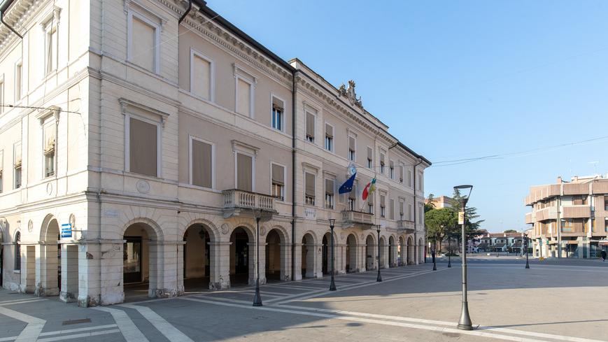 Portomaggiore, assessore ferma l’aggressore