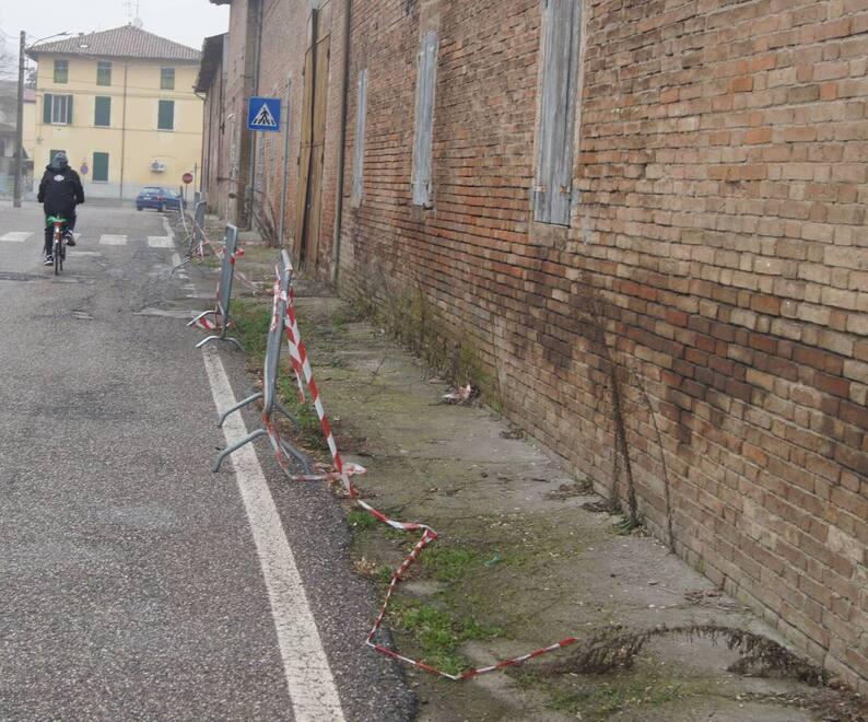 XII Morelli, rifiuti a fuoco: il cantiere finisce nei guai